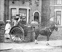 Catherine Drake (née Rooston) and her family outside their West Bridgford home c1902. Catherine undertook teacher training at Nottingham Day Training College (now the University of Nottingham).